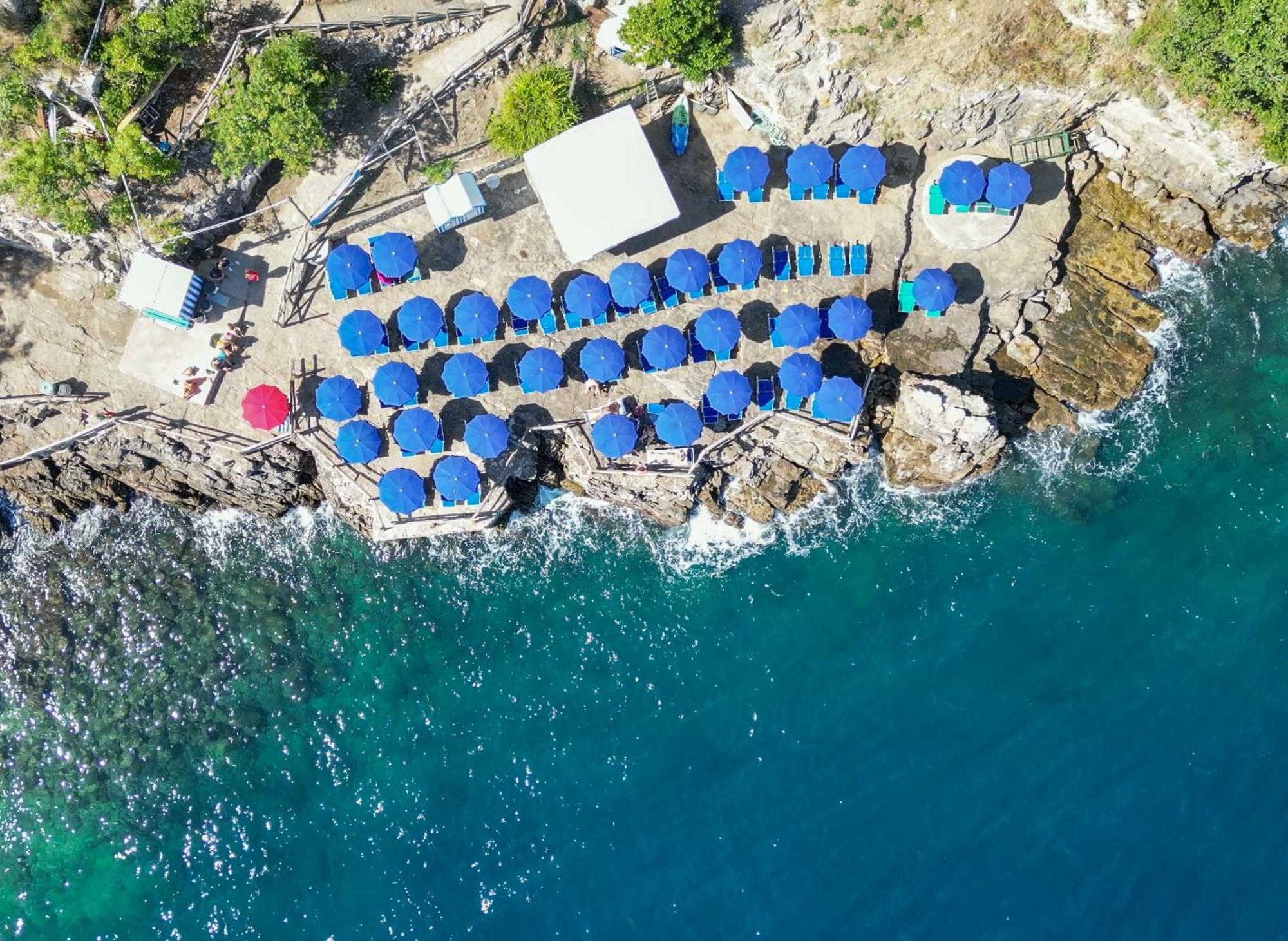 Village Camping Santa Fortunata - Campogaio ซอร์เรนโต ภายนอก รูปภาพ